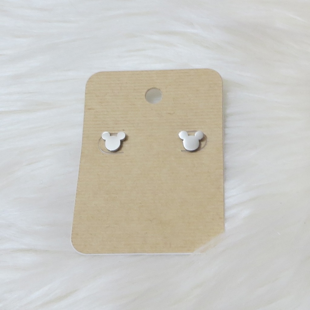 🦋New! Get your cute Mickey Mouse Earrings here! - Picture 2 of 3